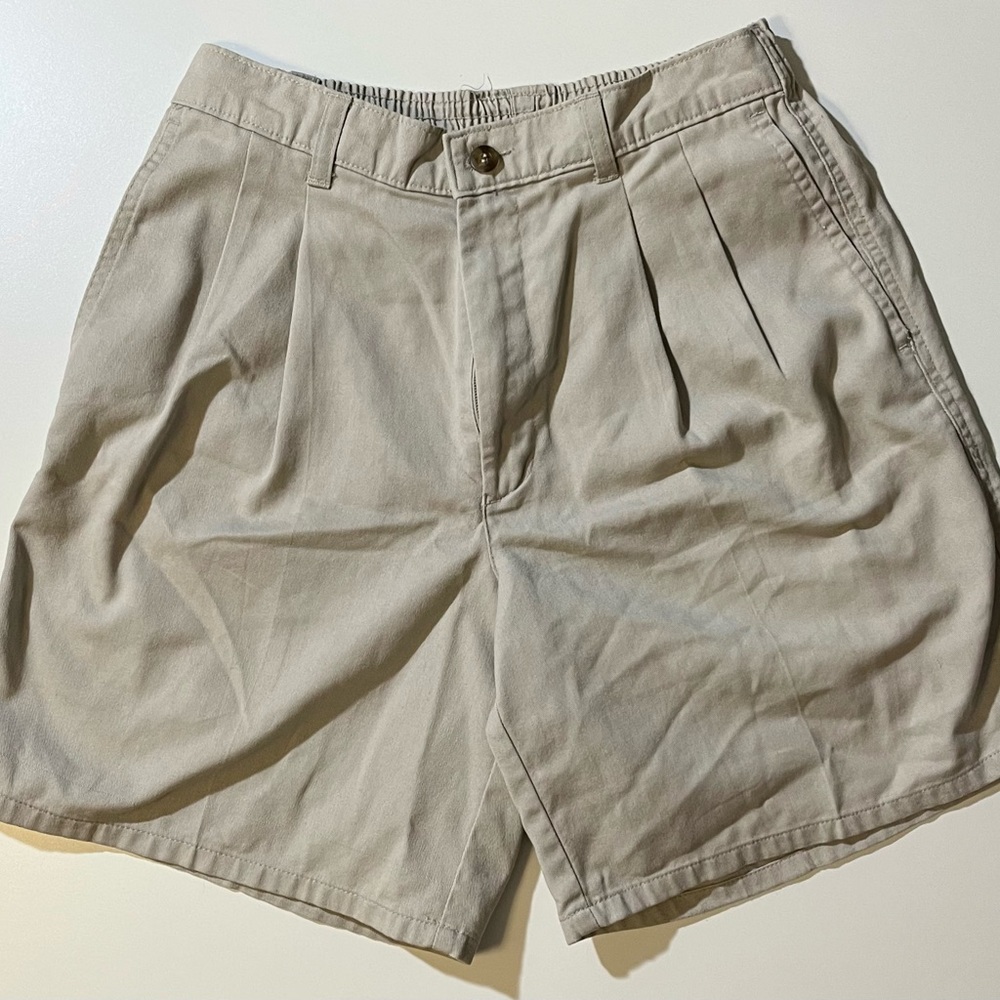 Vintage David Taylor Beige Pleated Shorts